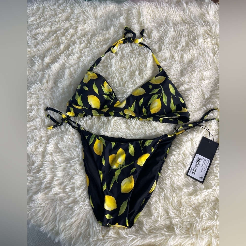 SHEIN Lemon Print Bikini Top in Black and Yellow